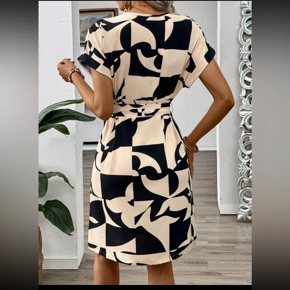 SHEIN geometric cap sleeve dress beige black midi 8/10 Large - Picture 3 of 4